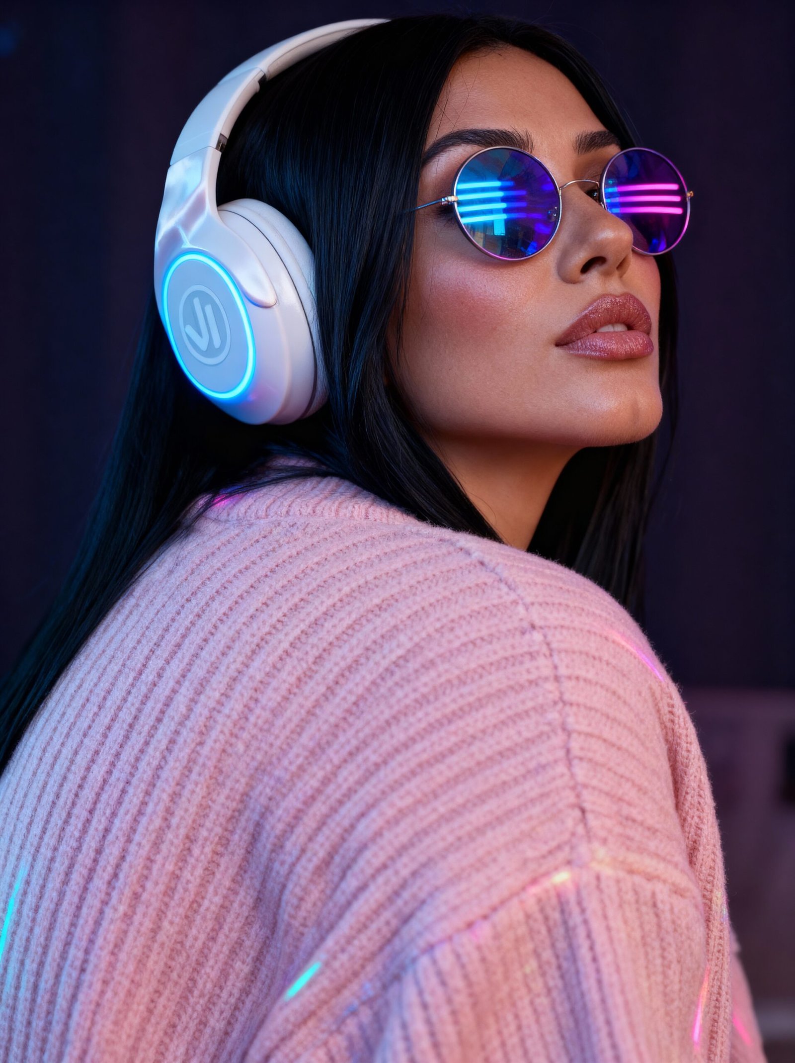 mulher_synthwave_retro-scaled.jpg